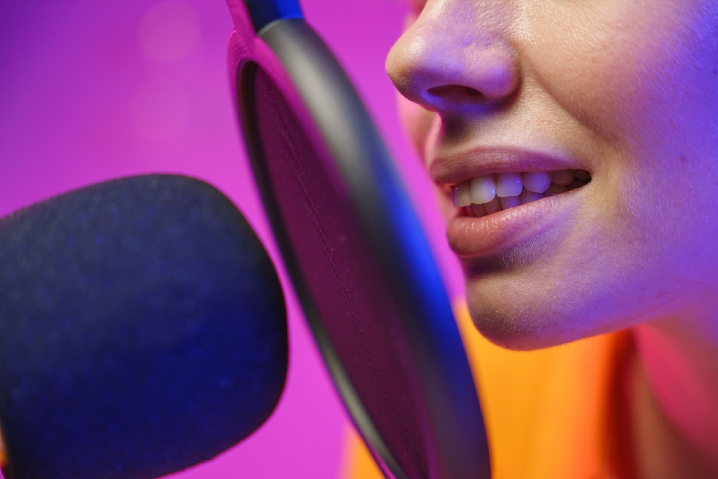 Voiceover & Speakeraggio